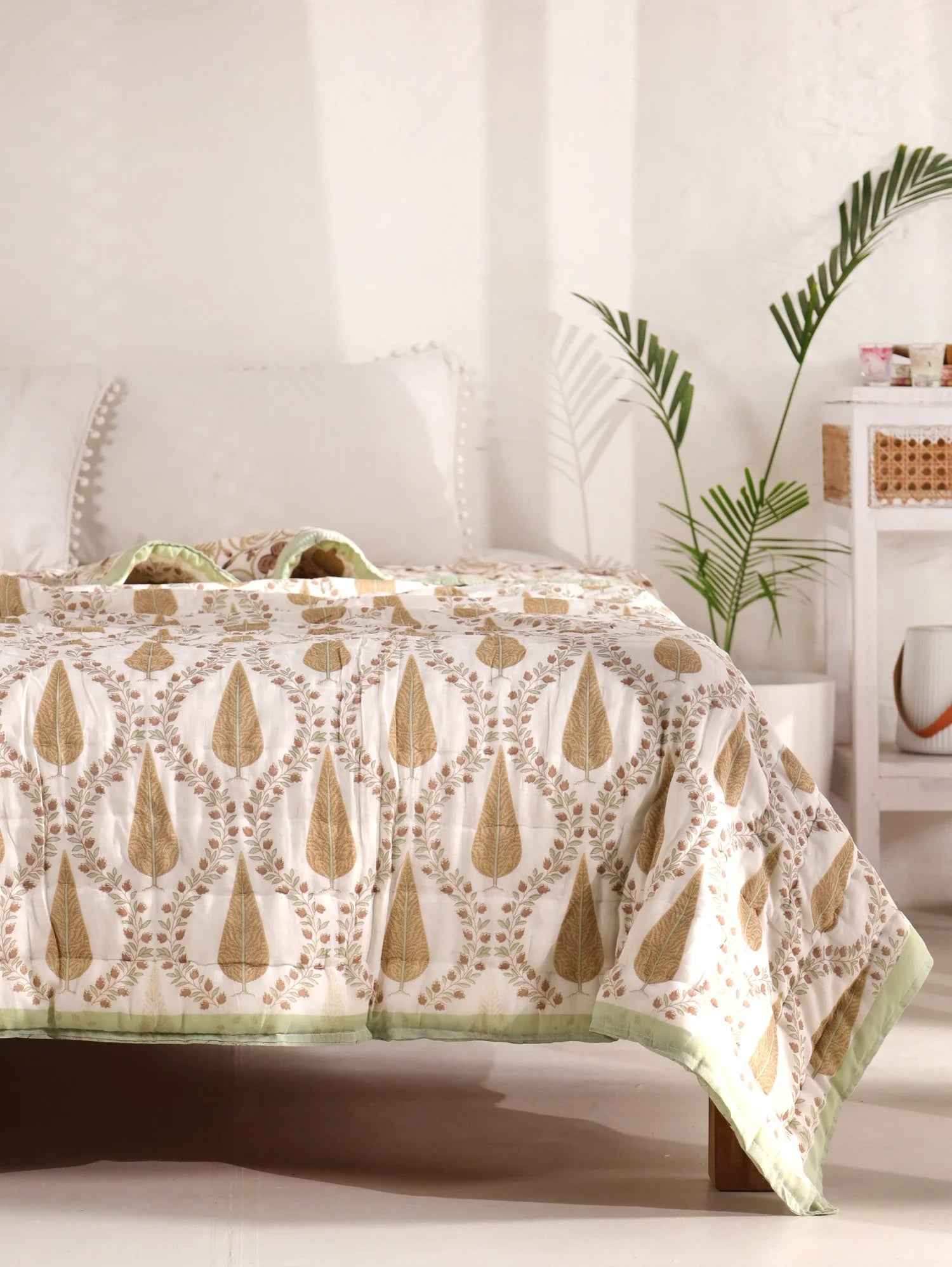 All Season Jaipuri Quilt | 100% Pure Cotton | Block Print | Single Bed - Saanvi